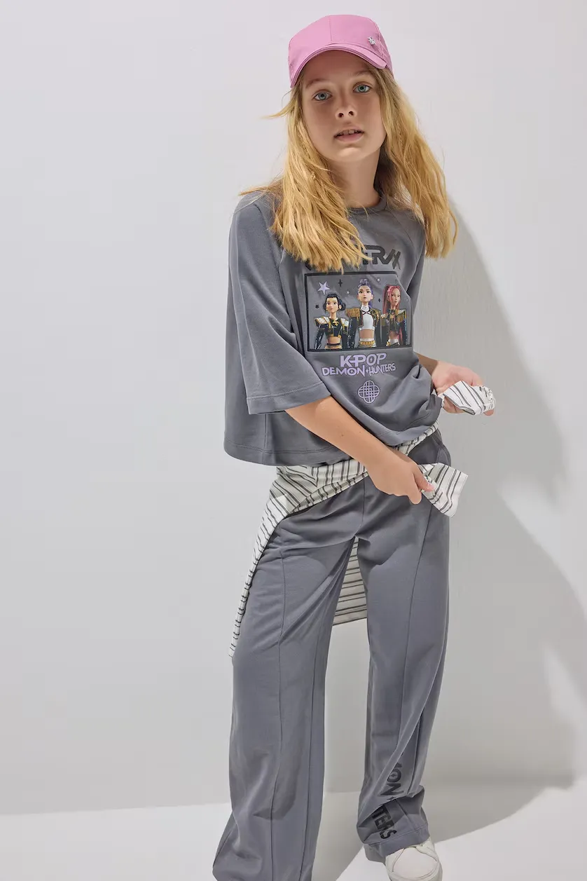 gray suit
